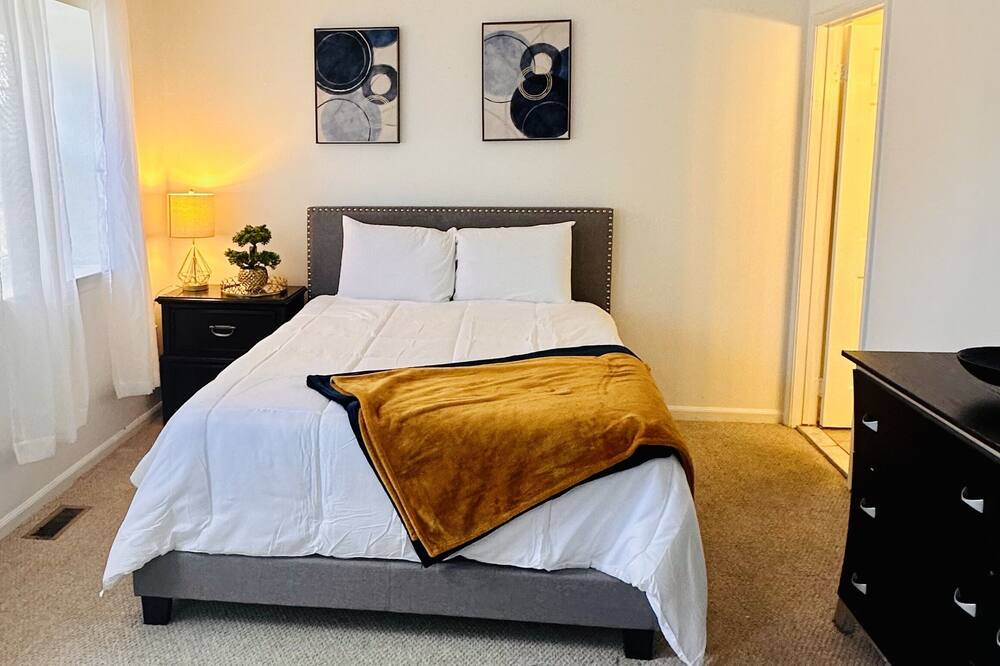 Photo of Bedroom in Leisure World