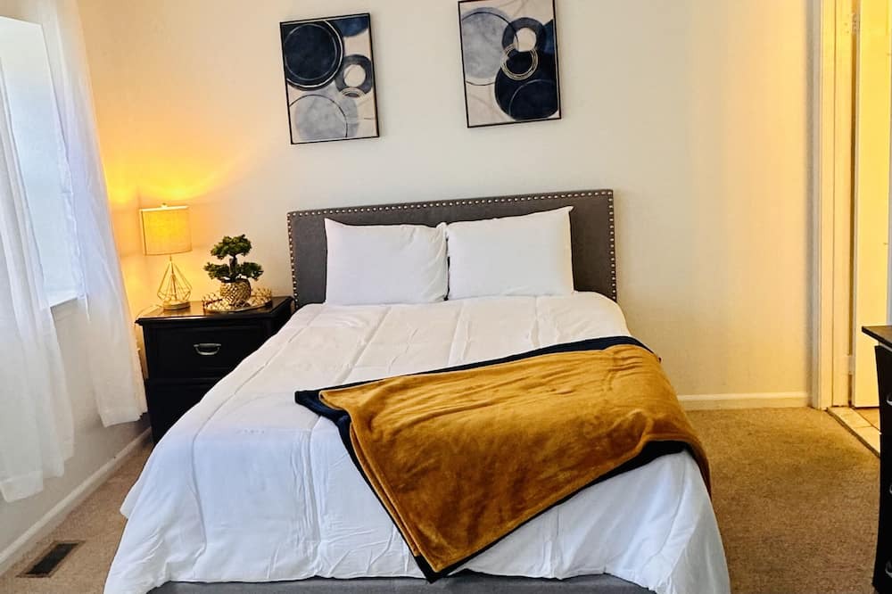 Photo of Bedroom in Leisure World