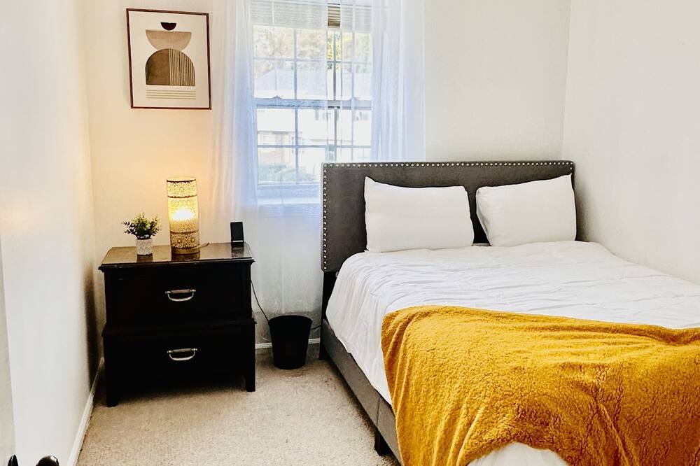 Photo of Bedroom in Leisure World