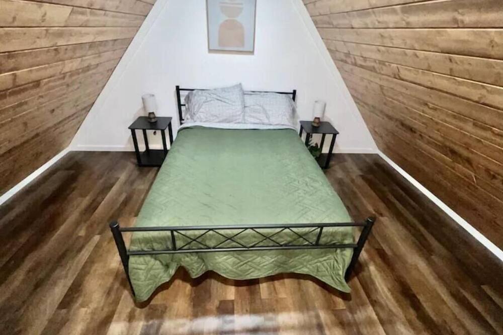 Photo of Bedroom in Albertville