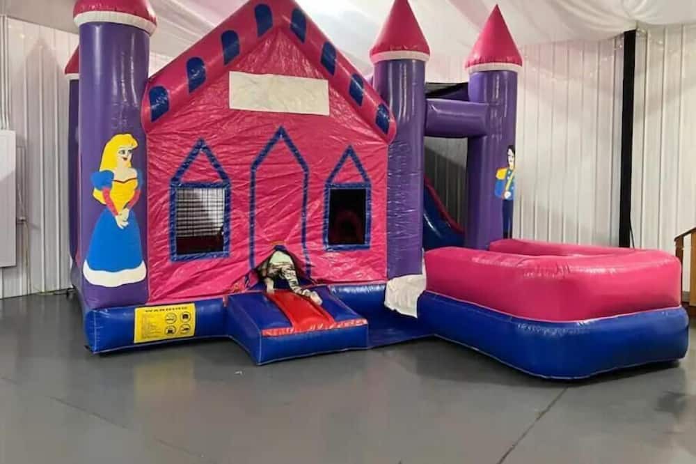 Photo of Bedroom in Albertville