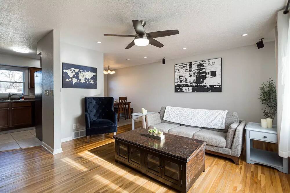 Photo of Livingroom in Bettendorf