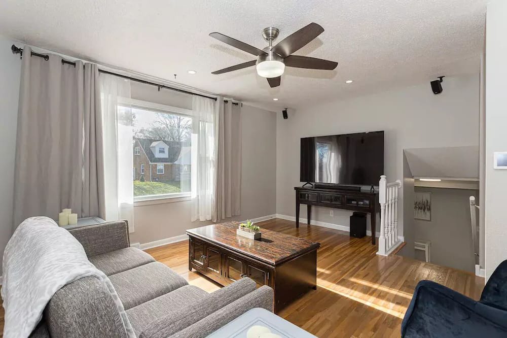 Photo of Livingroom in Bettendorf