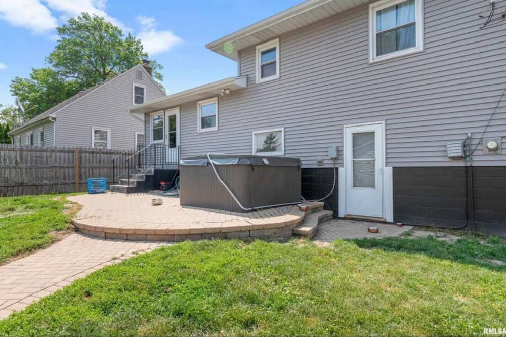 Photo of Outdoor in Bettendorf