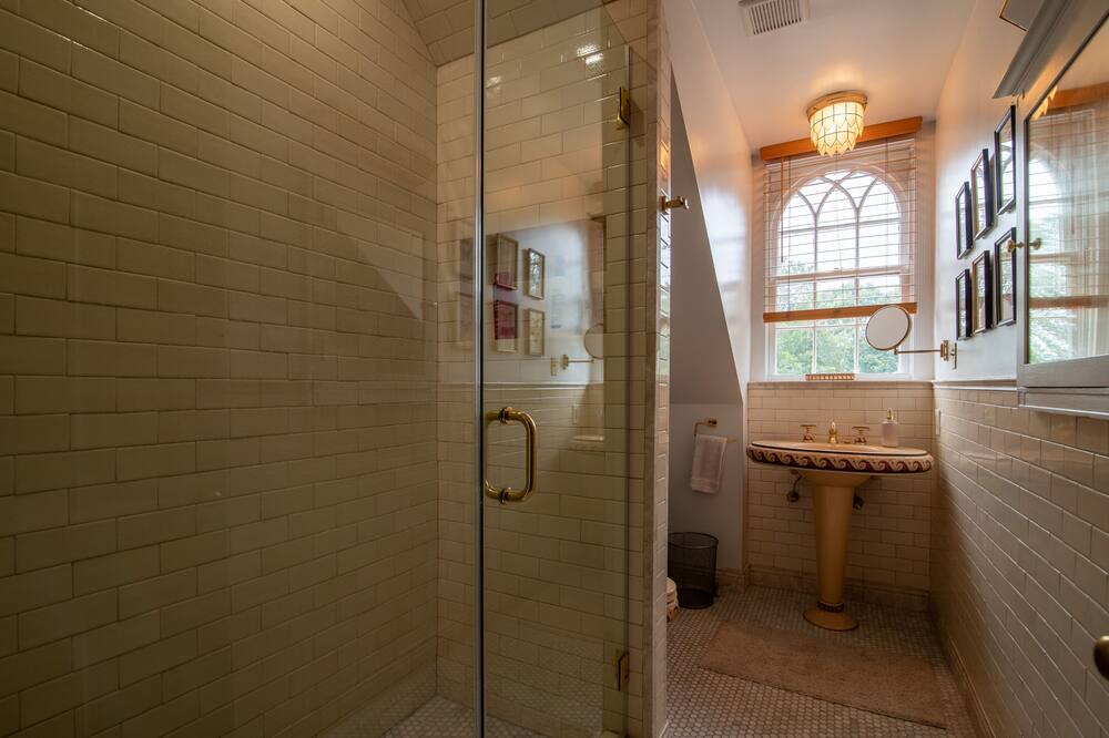 Photo of Bathroom in Berryville