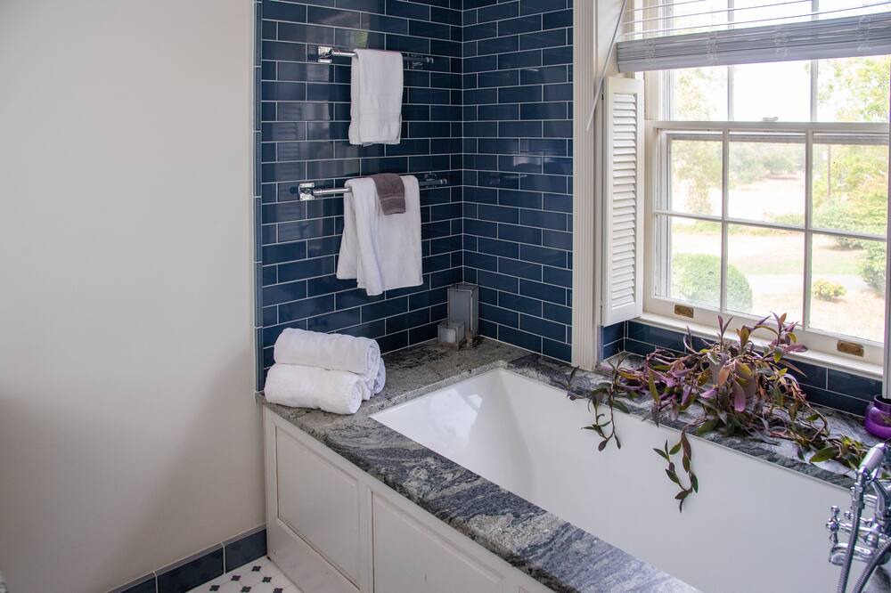 Photo of Bathroom in Berryville