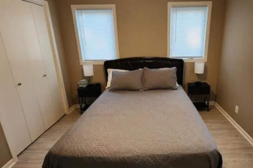 Photo of Bedroom in Council Bluffs