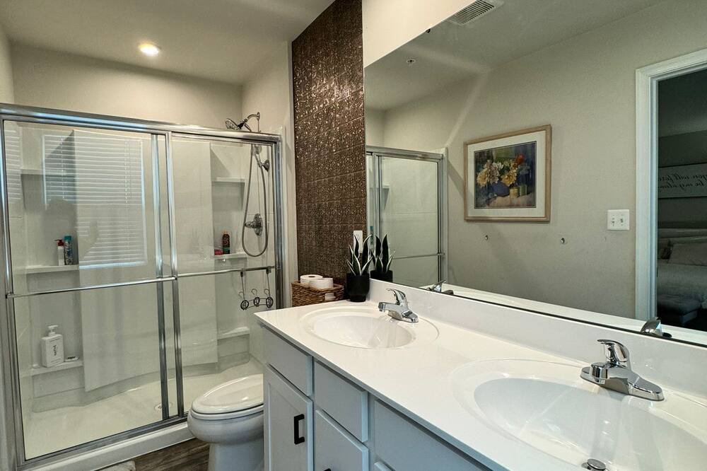 Photo of Bathroom in Taneytown