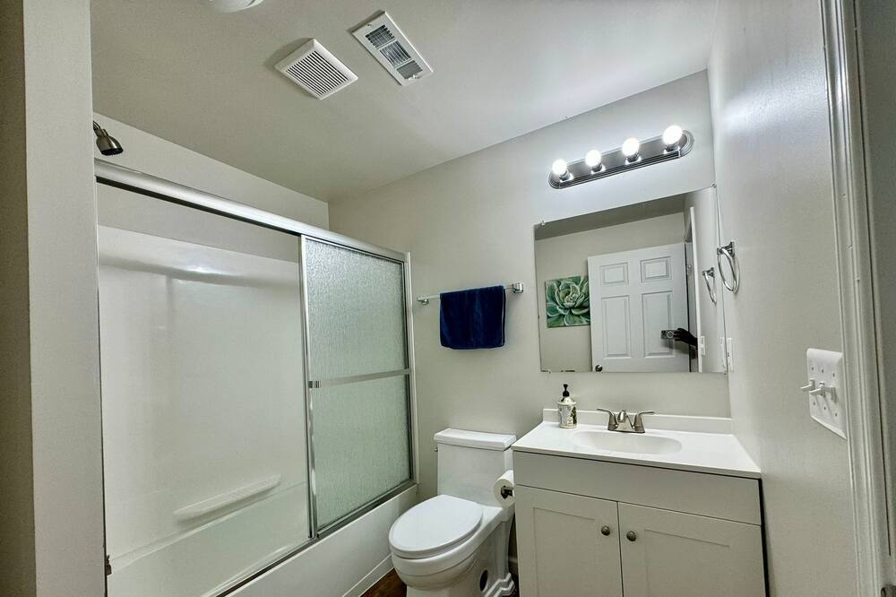 Photo of Bathroom in Taneytown