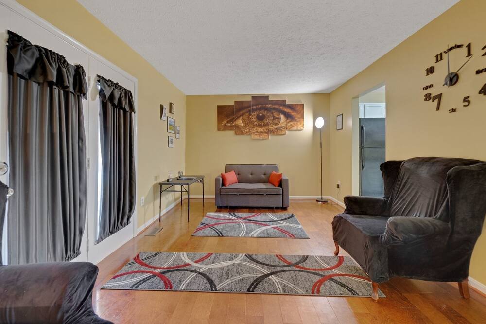 Photo of Livingroom in Odenton