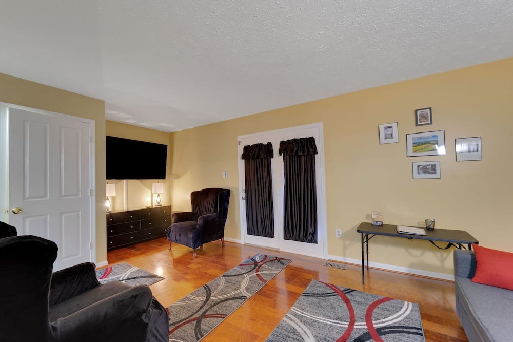 Photo of Livingroom in Odenton