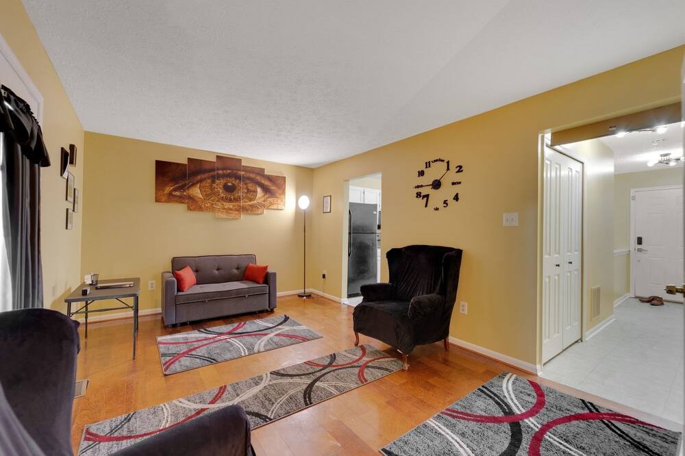 Photo of Livingroom in Odenton