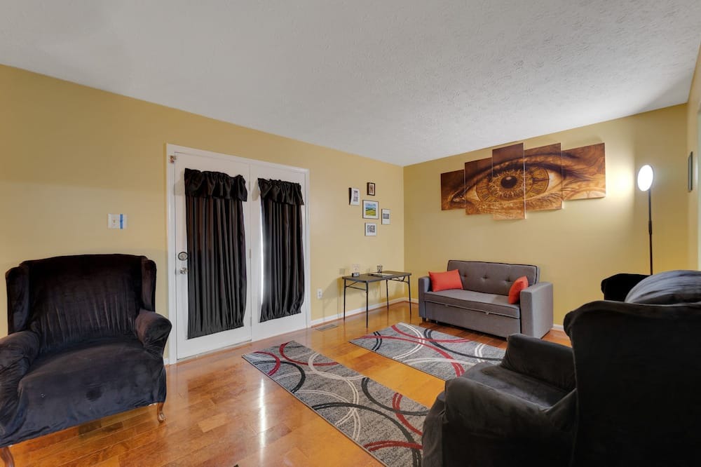 Photo of Livingroom in Odenton