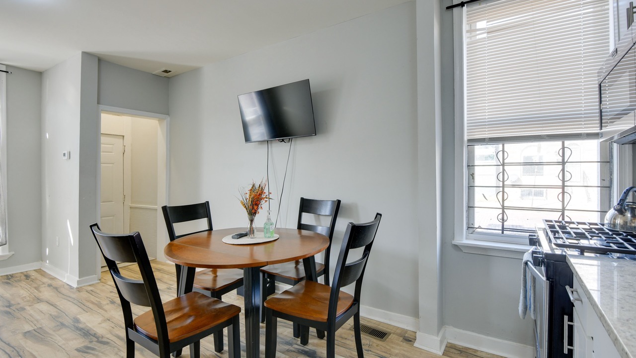 Photo of Livingroom in Downtown Baltimore