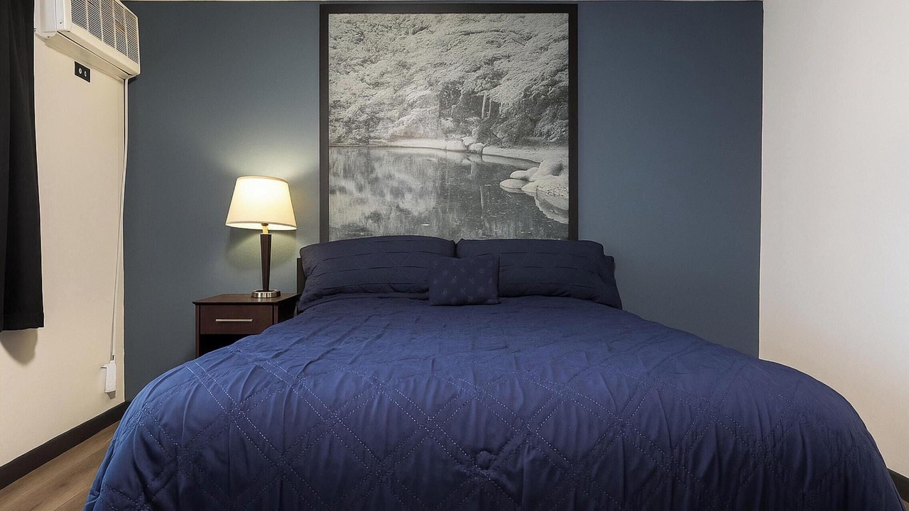 Photo of Bedroom in Oskaloosa