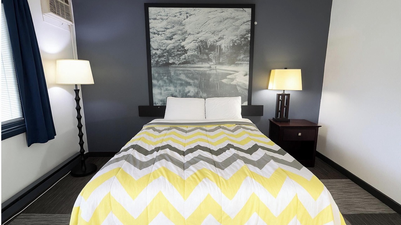 Photo of Bedroom in Oskaloosa
