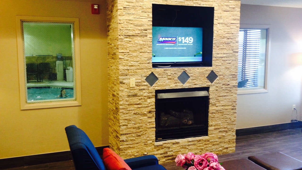 Photo of Livingroom in Village of Lakewood