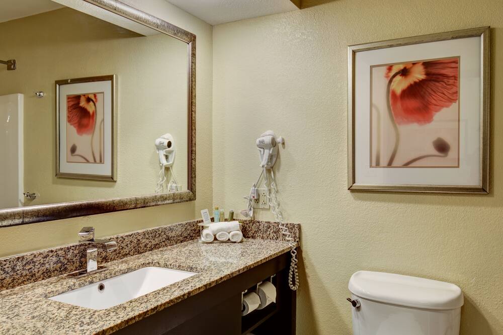 Photo of Bathroom in The Gate