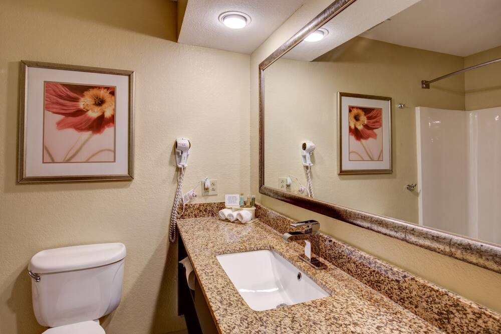 Photo of Bathroom in The Gate