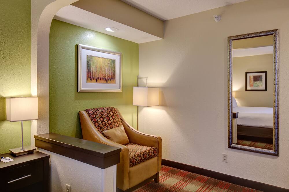 Photo of Livingroom in The Gate