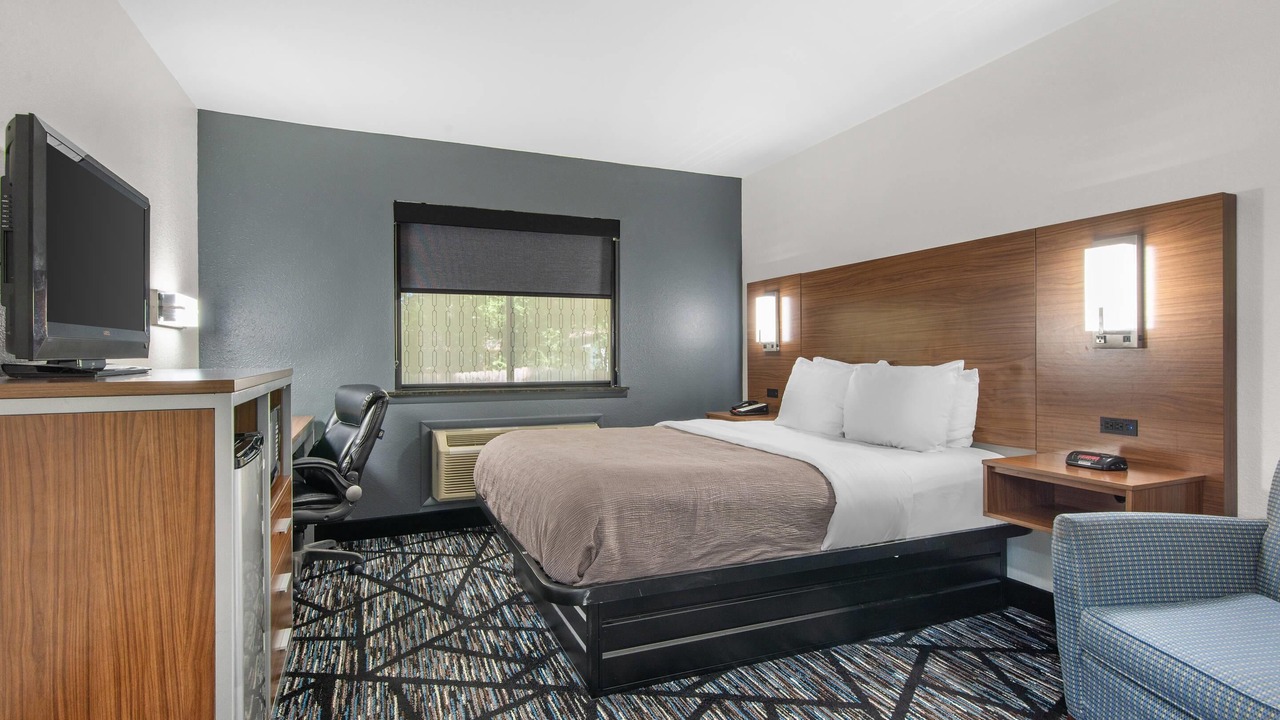 Photo of Bedroom in Cedartown