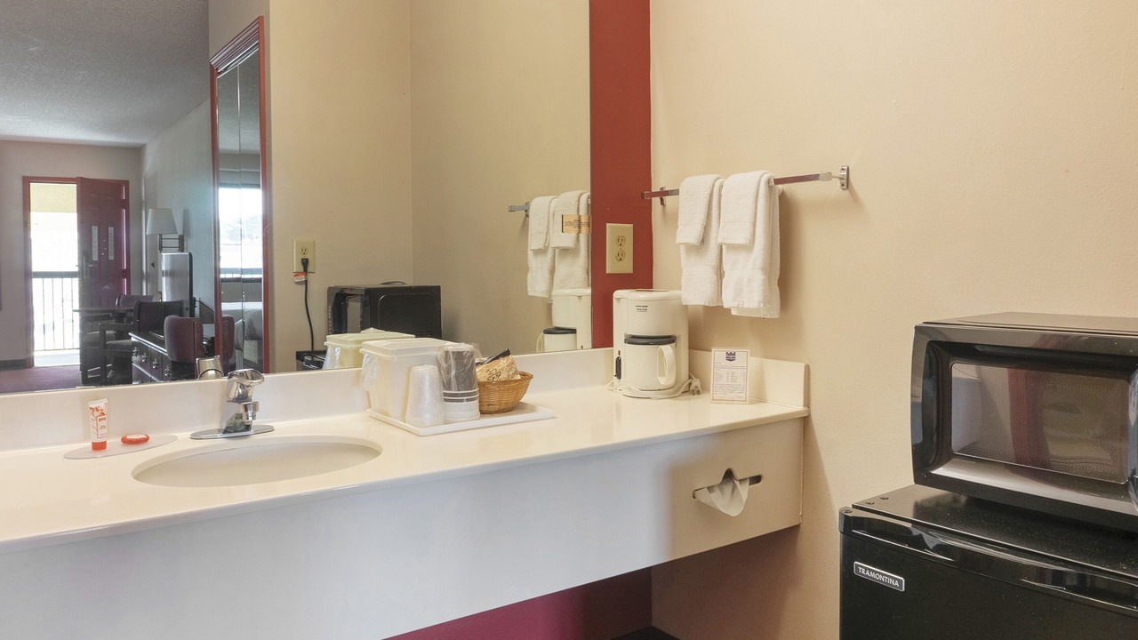 Photo of Bathroom in Adairsville