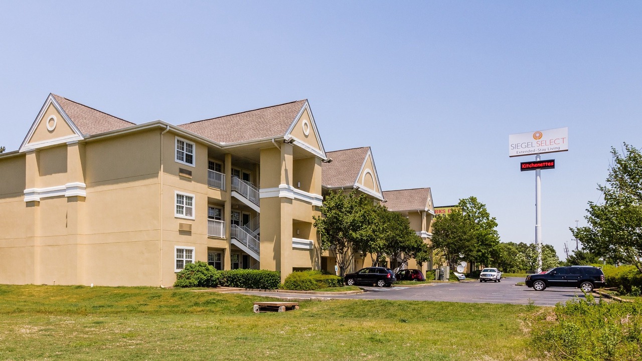 Photo of Buildings in Ellendale
