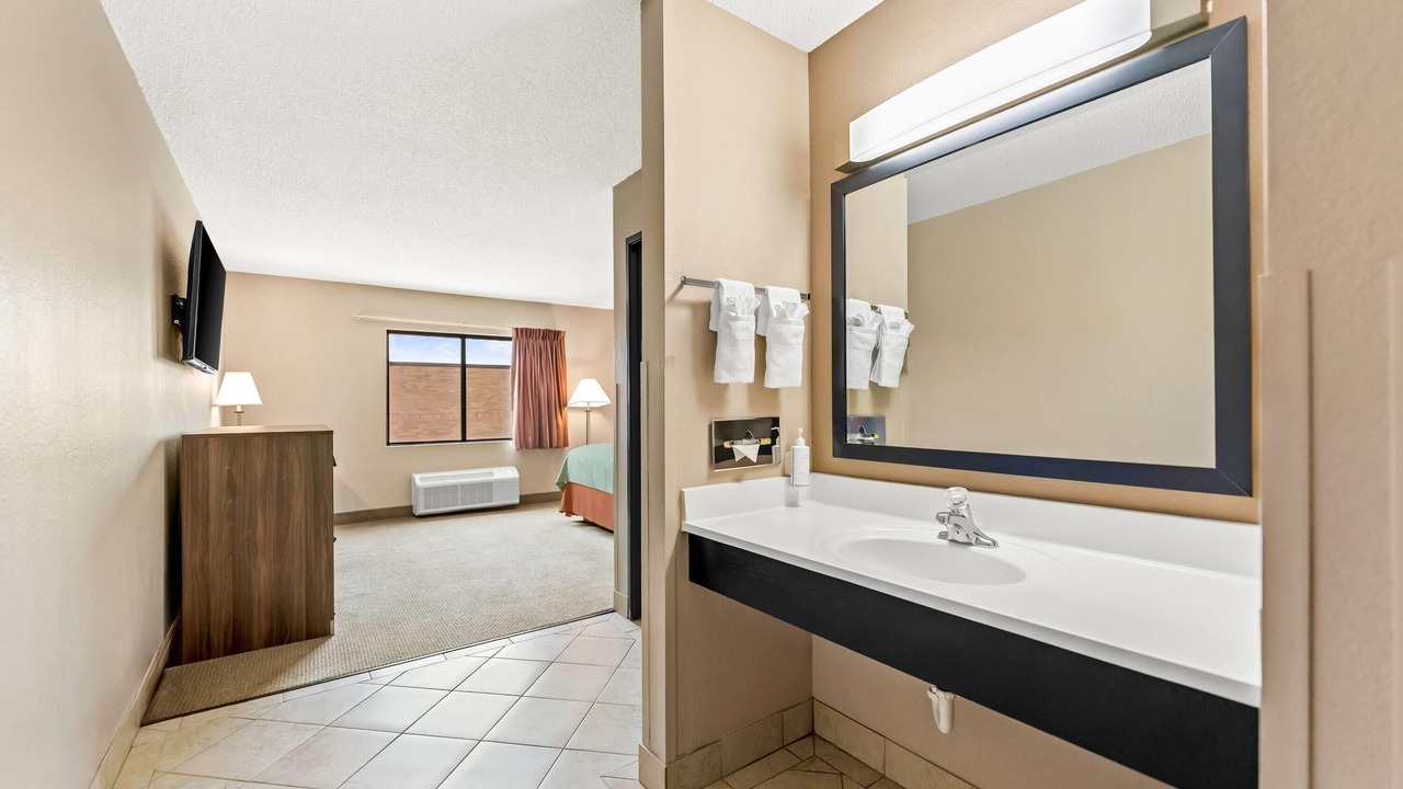 Photo of Bedroom in Elgin