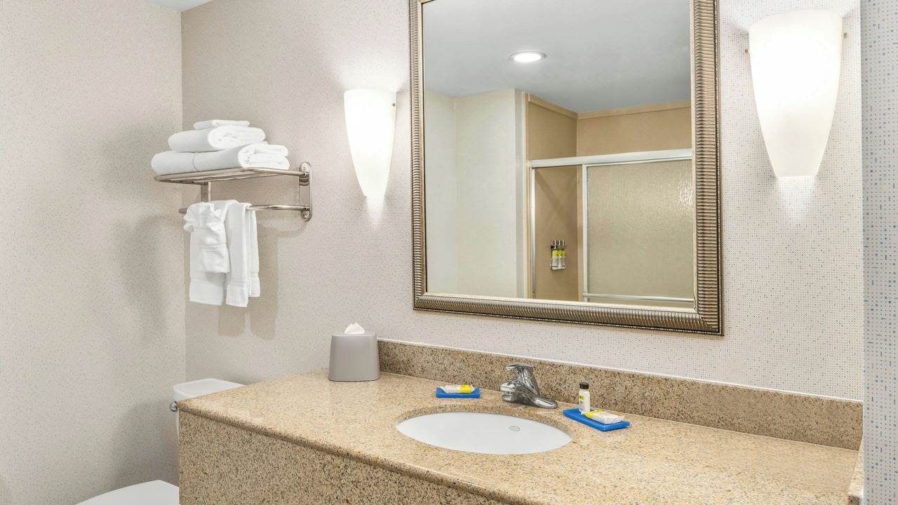 Photo of Bedroom in Newark