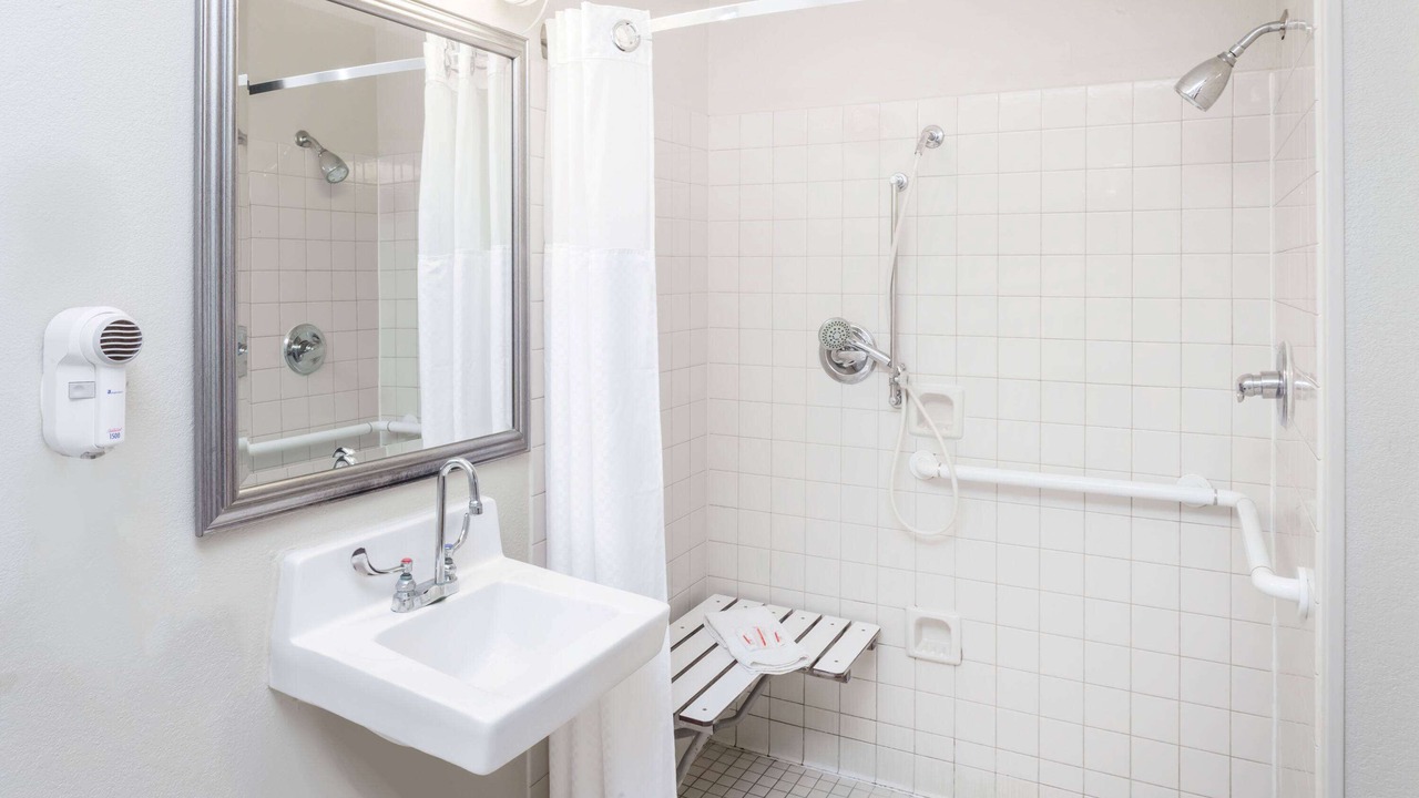 Photo of Bathroom in Orange Prairie