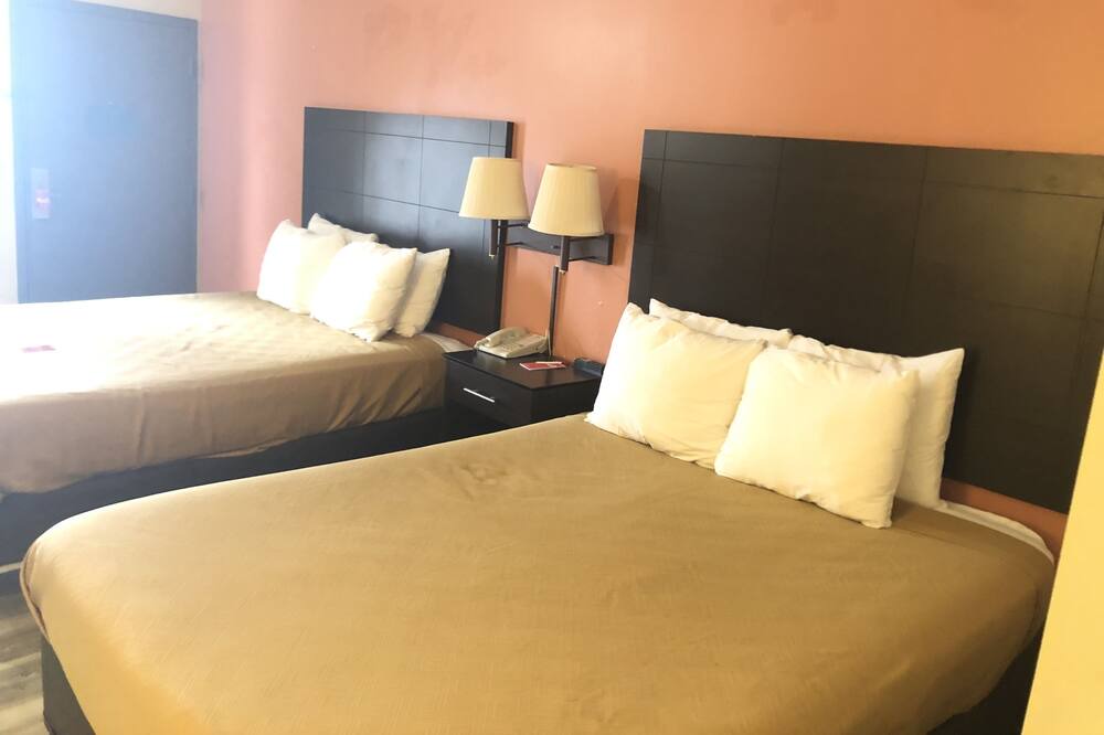 Photo of Bedroom in Urbandale
