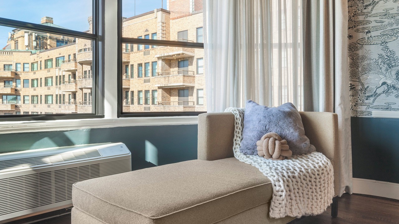 Photo of Bedroom in Woodley Park