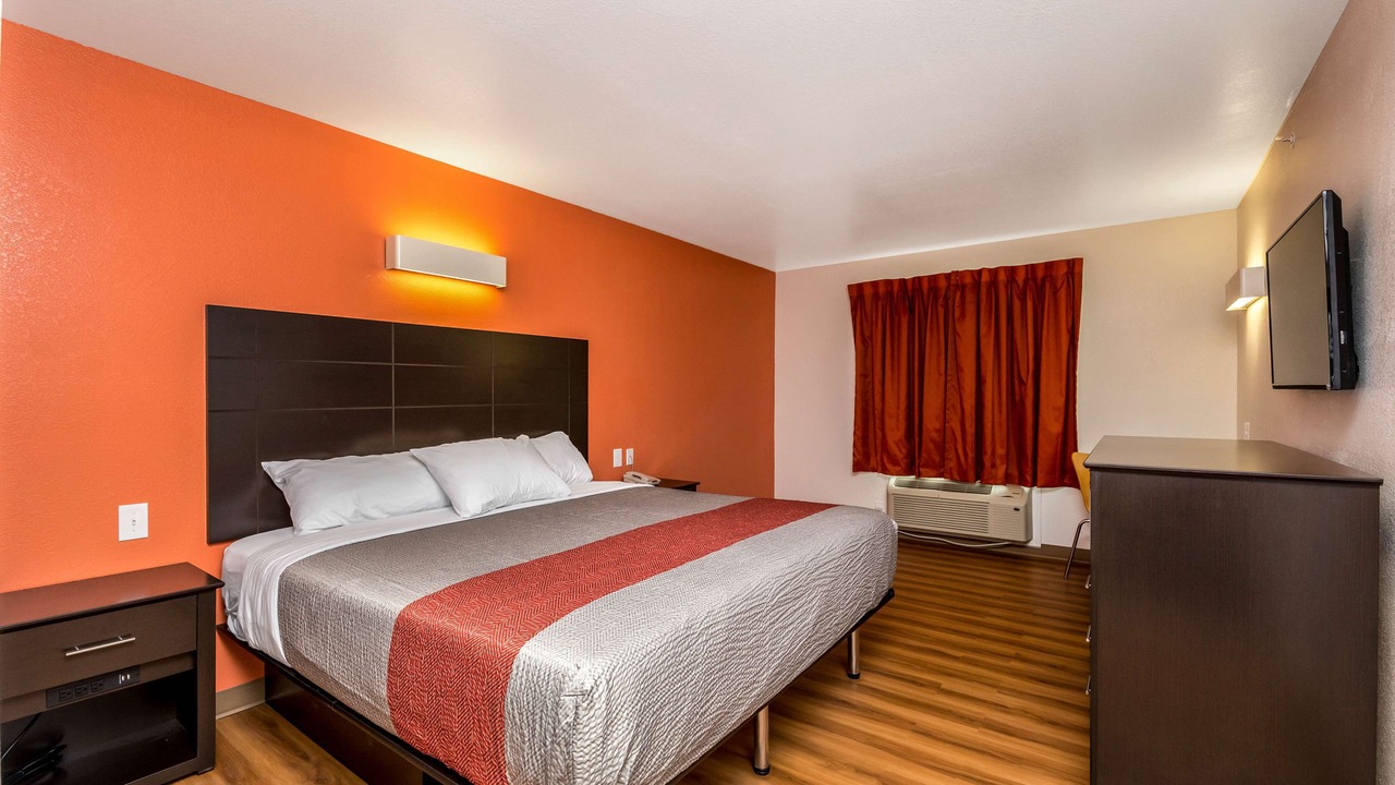 Photo of Bedroom in Orange Prairie