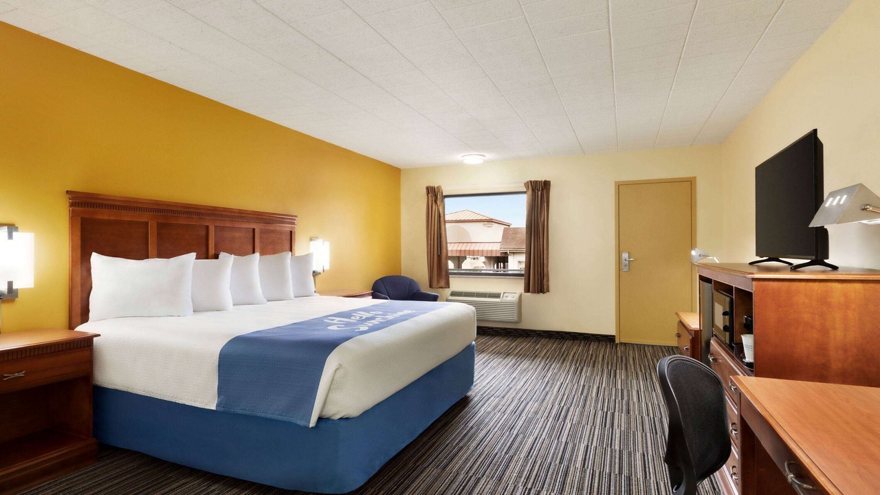 Photo of Bedroom in Oak Ridge