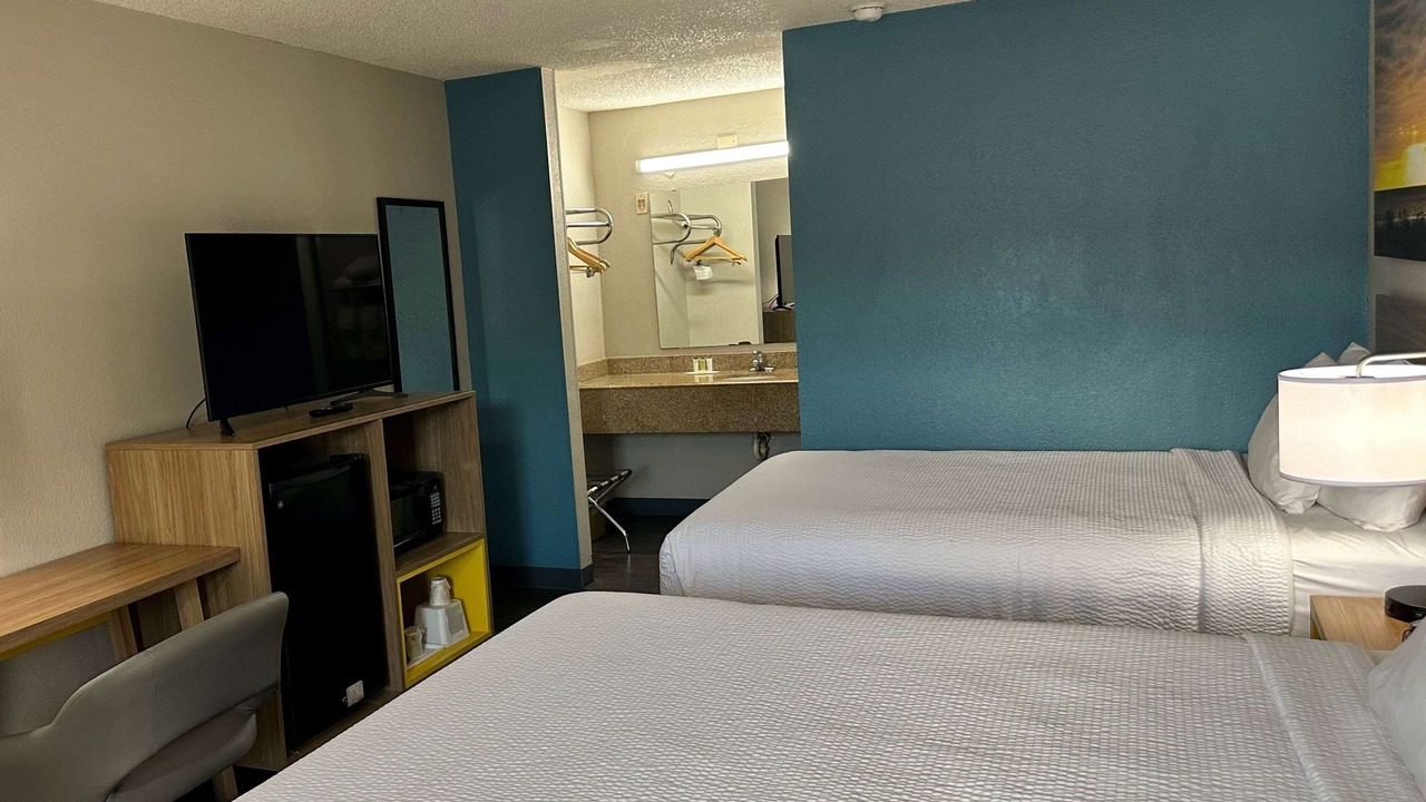 Photo of Bedroom in State Park