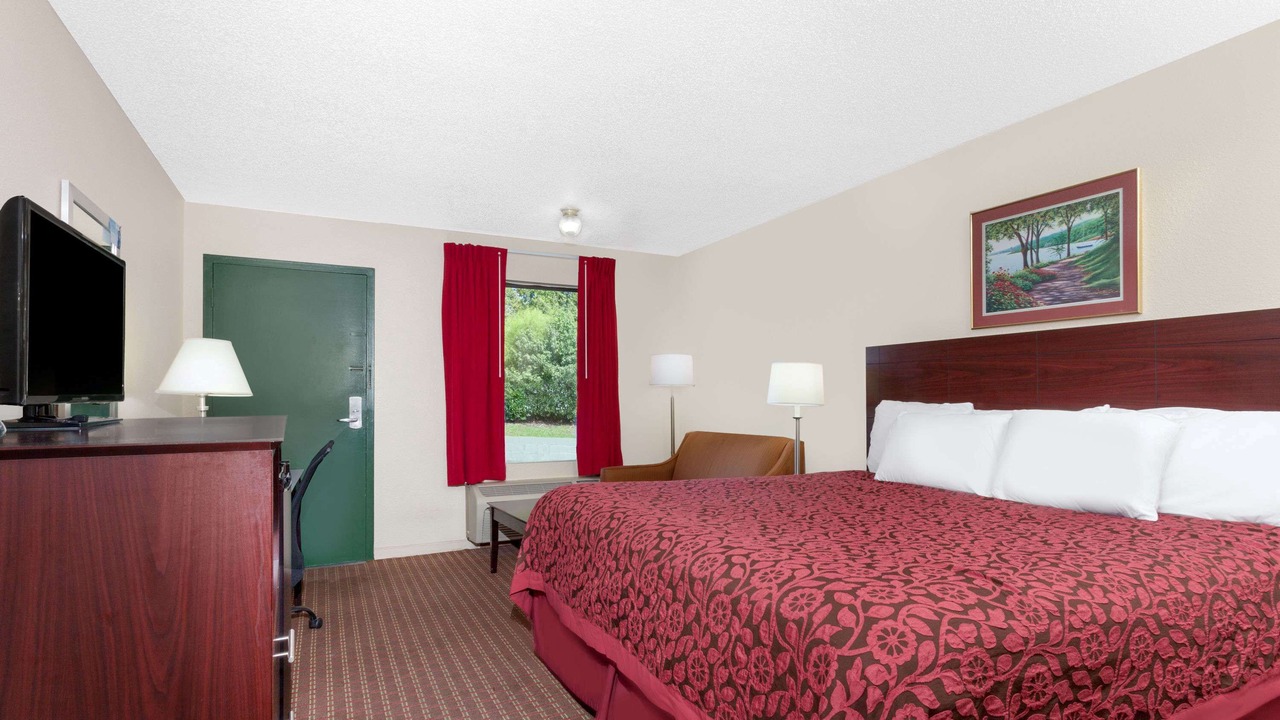 Photo of Bedroom in State Park