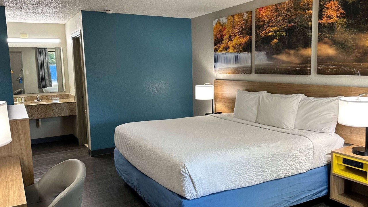 Photo of Bedroom in State Park