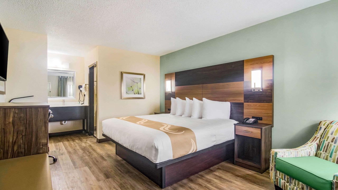 Photo of Bedroom in Lake City