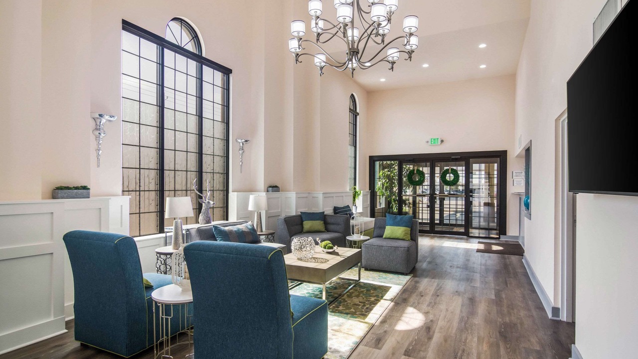 Photo of Livingroom in Lake City