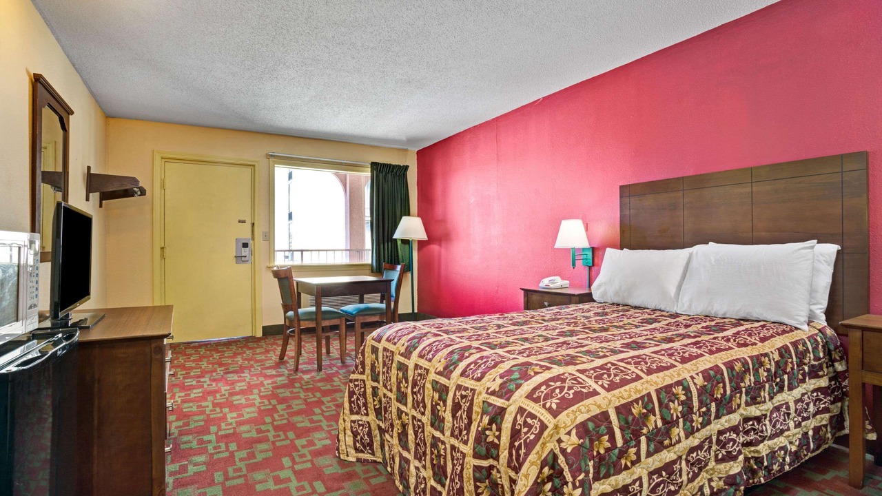 Photo of Bedroom in Elizabeth City