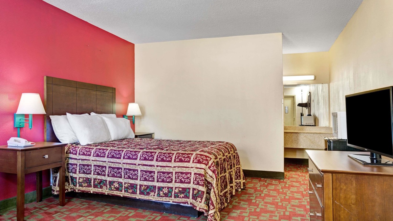 Photo of Bedroom in Elizabeth City