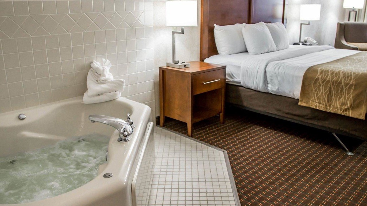 Photo of Bedroom in Le Claire