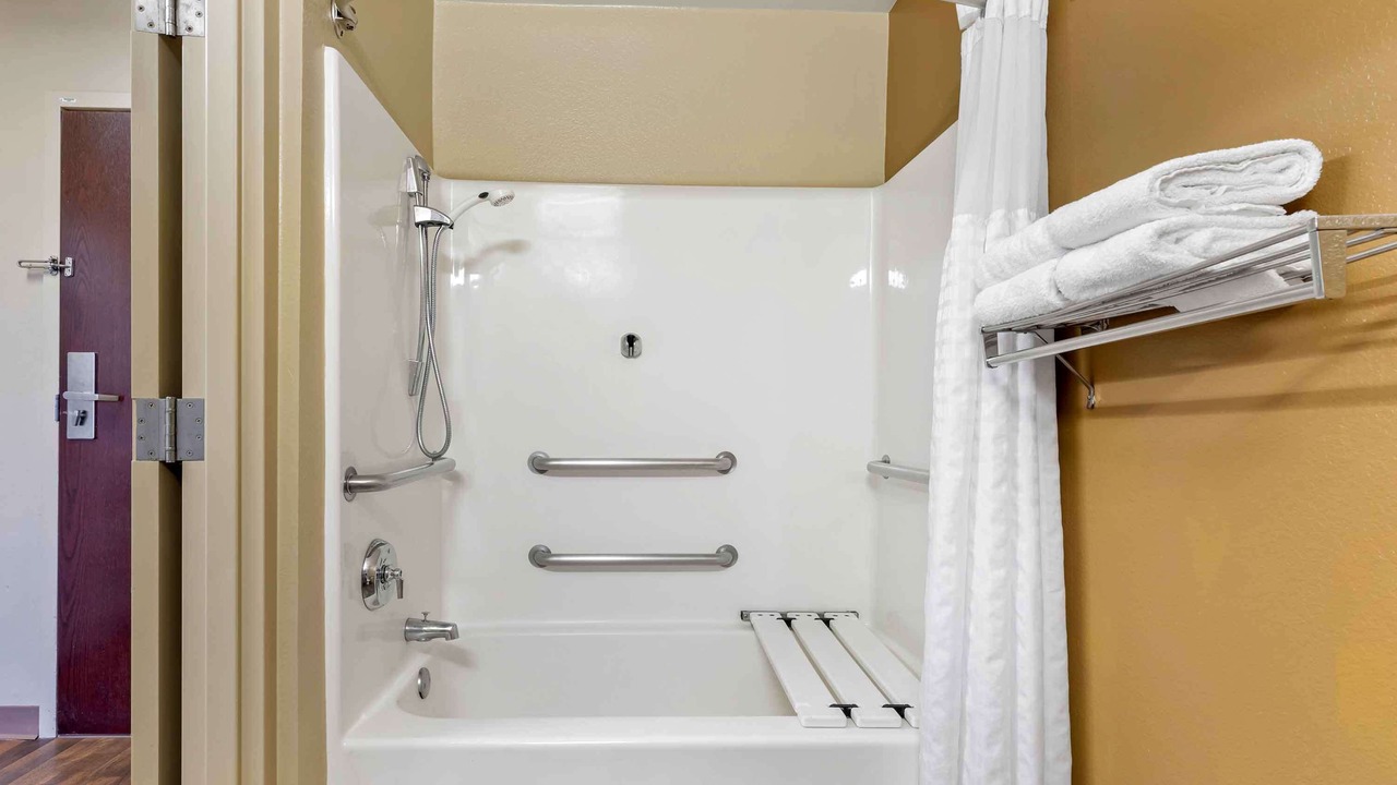 Photo of Bathroom in Lake Arbor