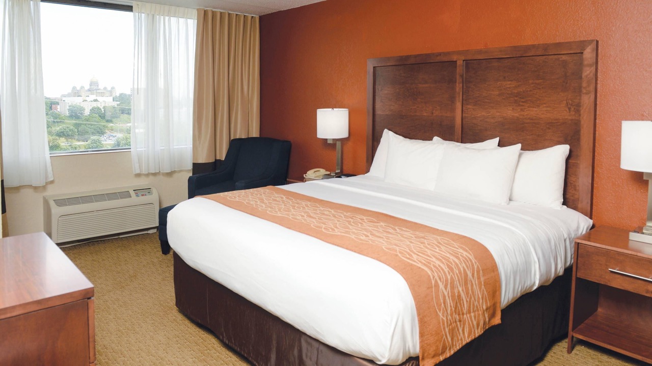 Photo of Bedroom in Downtown Des Moines