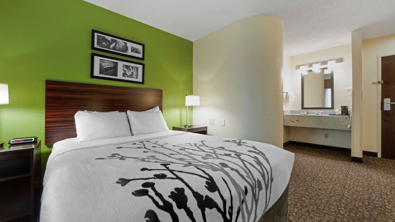 Photo of Bedroom in East Omaha