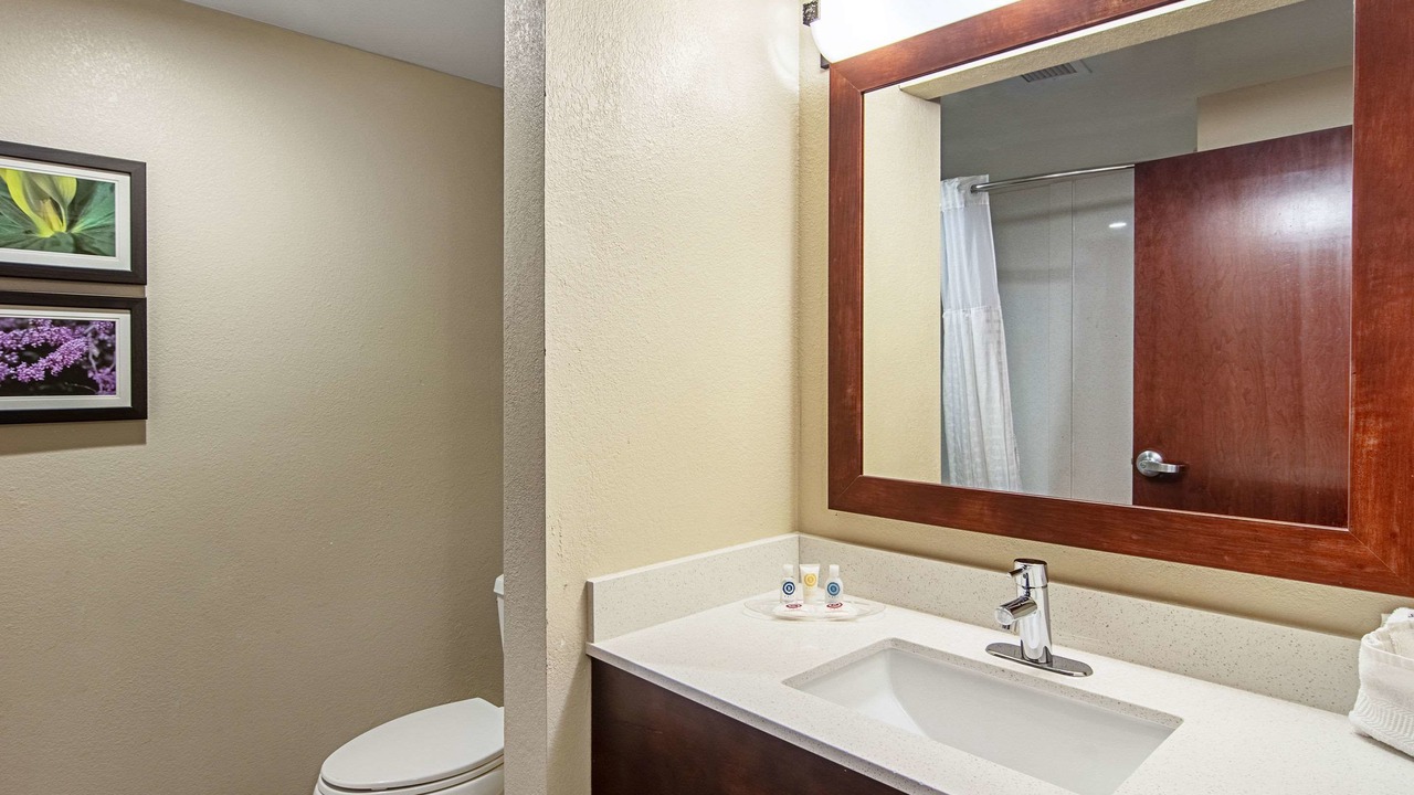 Photo of Bathroom in Alcoa
