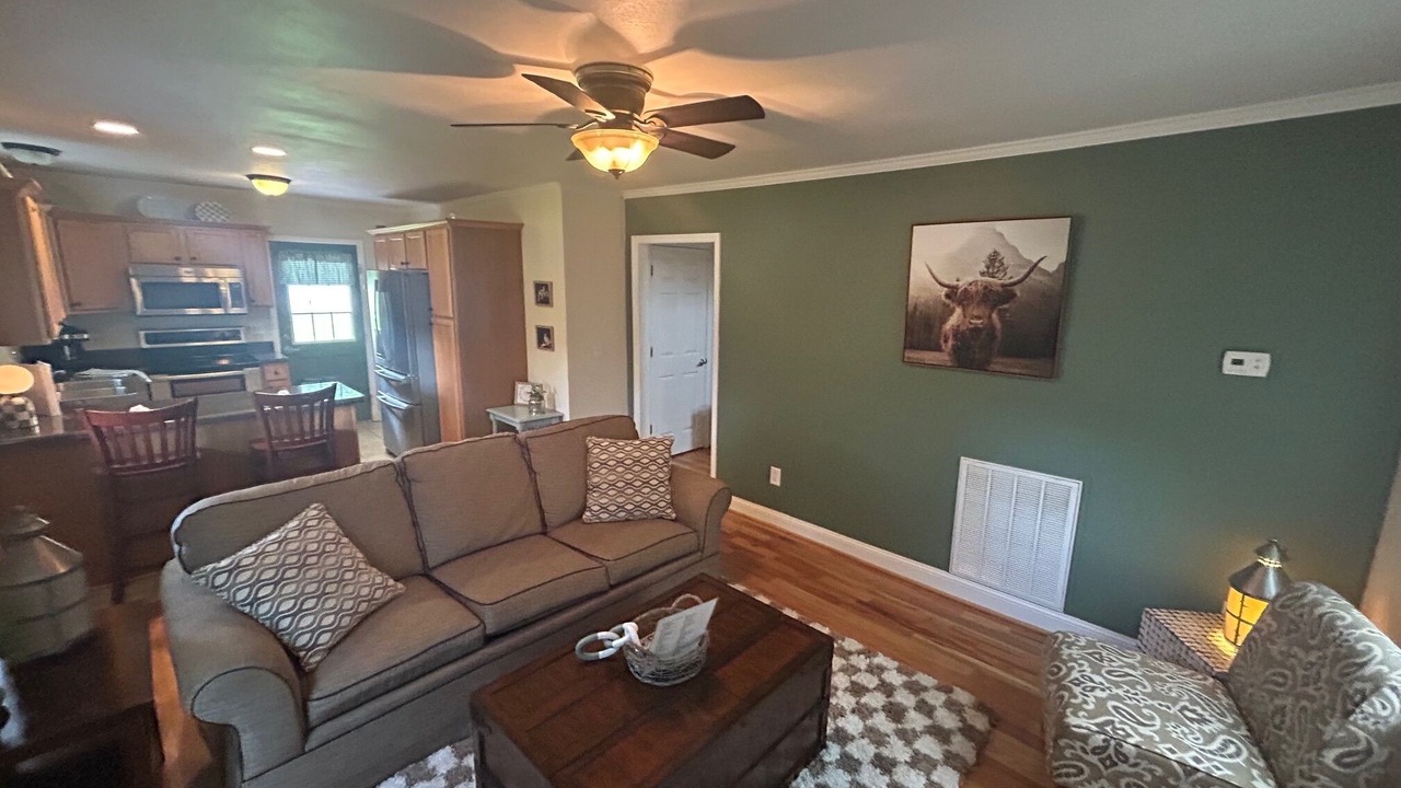 Photo of Livingroom in Chickamauga