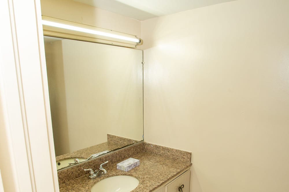 Photo of Bedroom in Edenton