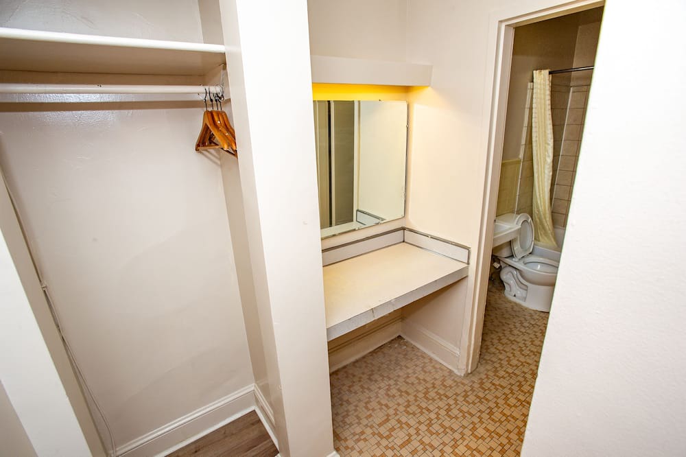 Photo of Bedroom in Edenton