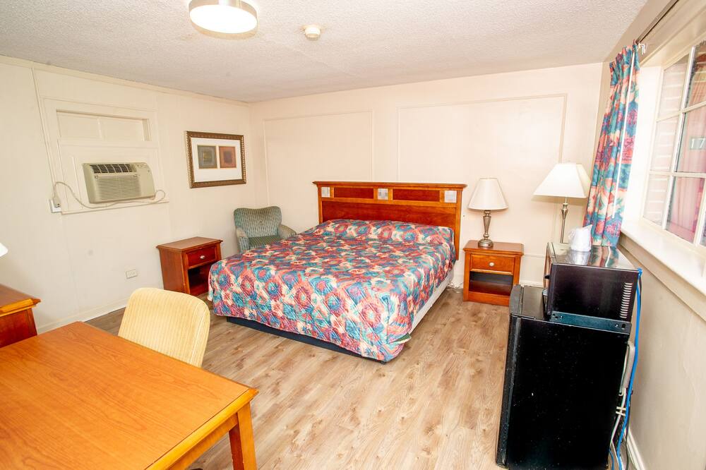 Photo of Bedroom in Edenton